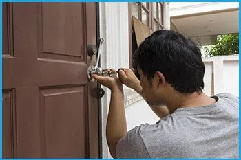 West Hartford Lock And Key West Hartford, CT 860-544-9072 - 16a-emergency-locksmith-opening